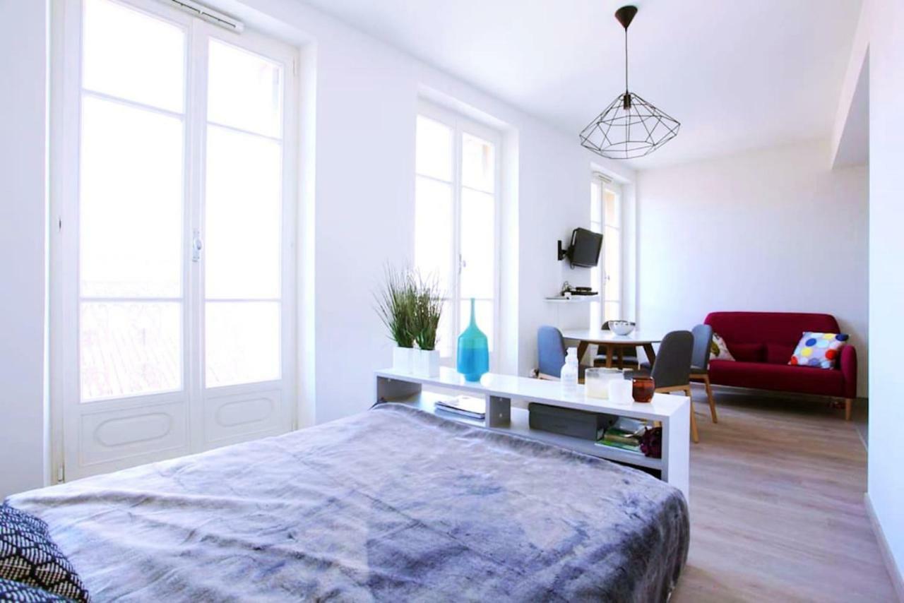 Grand Studio Au Pied Du Panier Apartment Marseille Exterior photo